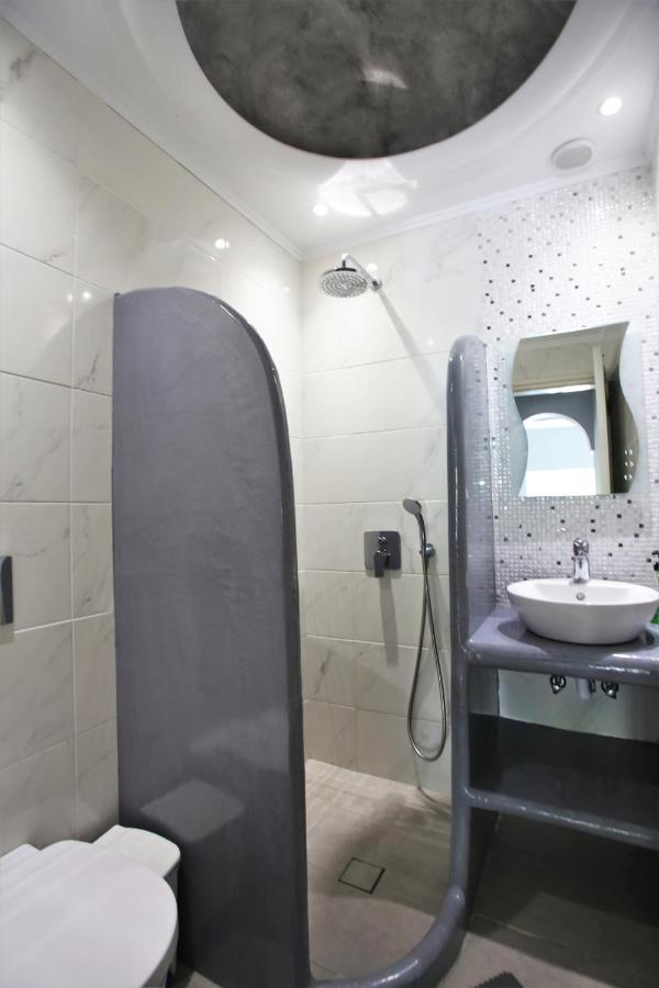 Economy Triple Room Lower Floor